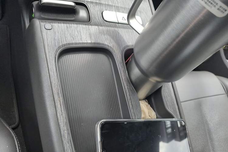 Used Nio ET7 2023 75 kWh Gear Lever