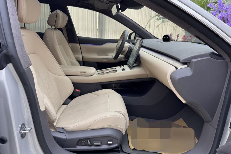 Used Nio ET7 2023 75 kWh Interior 4