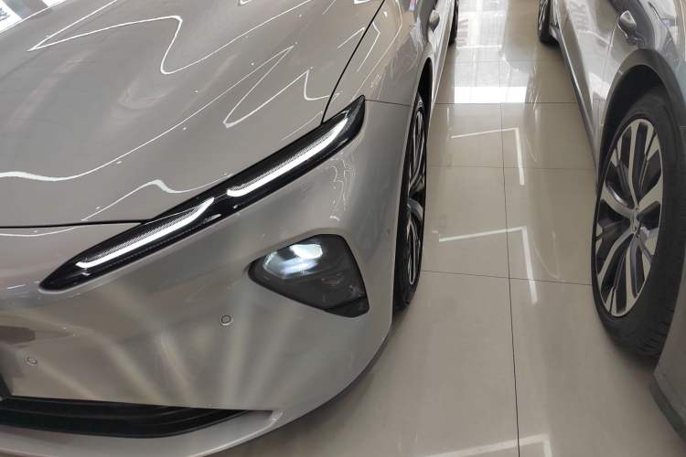 Used Nio ET7 2023 100kWh Signature Edition Left Front Headlight
