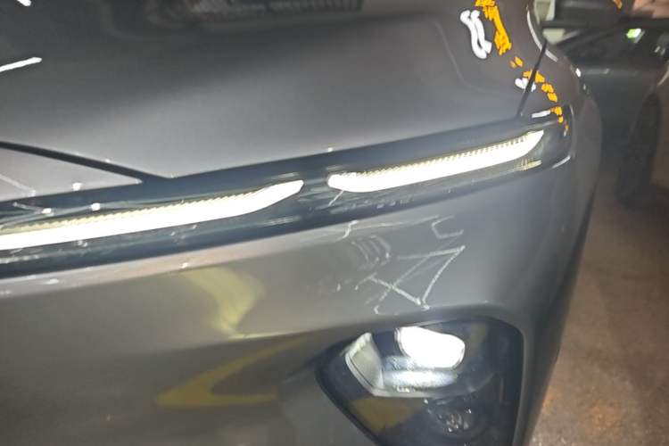 Used Nio ET7 2023 75 kWh Left Front Headlight