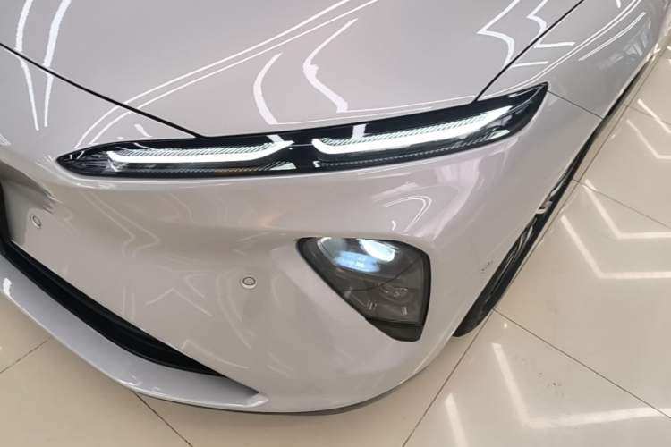 Used Nio ET7 2023 75 kWh Left Front Headlight