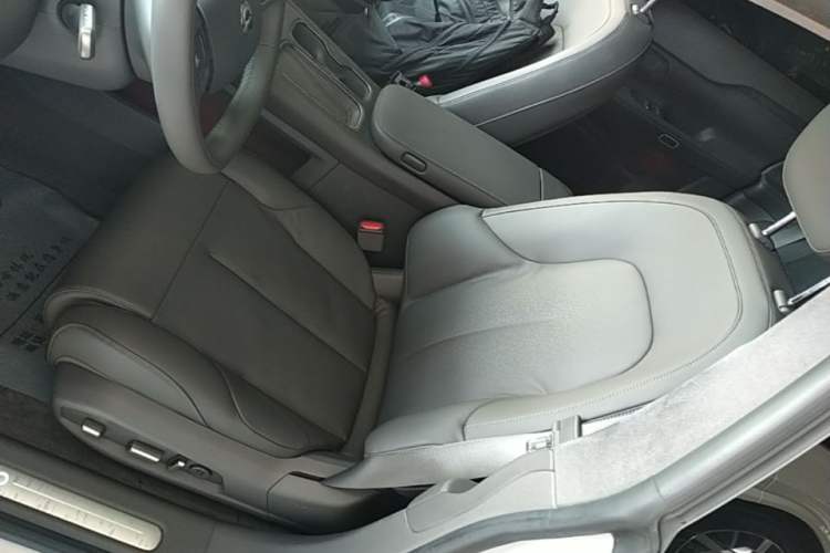 Used Nio ET7 2023 75 kWh Left Front Seat
