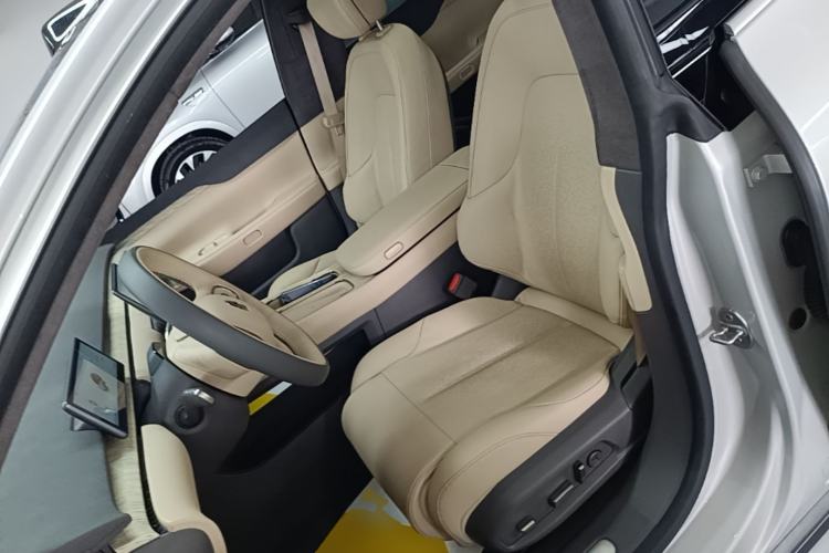 Used Nio ET7 2023 75 kWh Left Front Seat