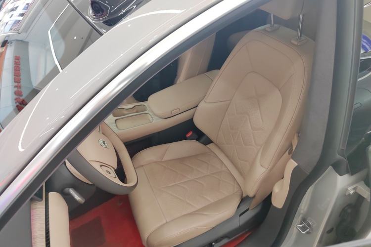 Used Nio ET7 2023 100kWh Signature Edition Left Front Seat