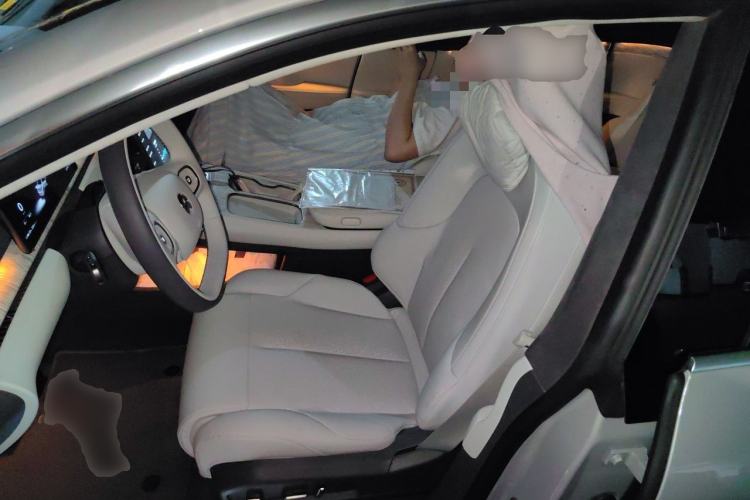 Used Nio ET7 2023 75 kWh Left Front Seat