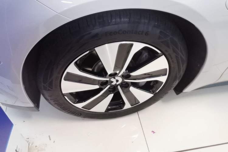 Used Nio ET7 2023 75 kWh Left Front Wheel Hub