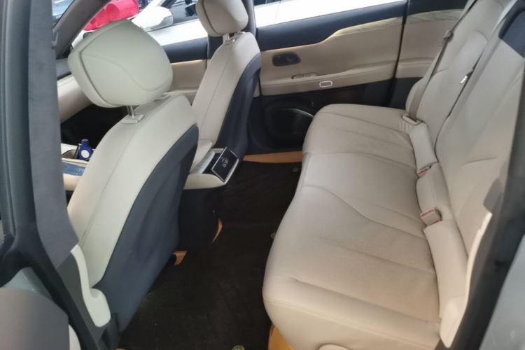 Used Nio ET7 2023 75 kWh Left Rear Seat