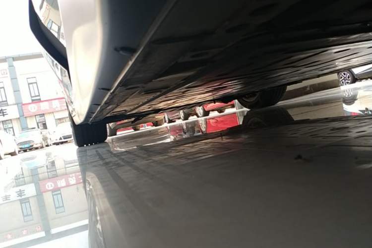 Used Nio ET7 2023 75 kWh Left Side Sill