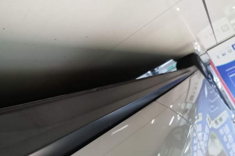 Used Nio ET7 2023 75 kWh Left Side Sill