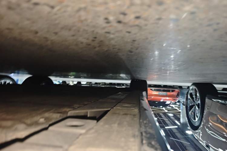 Used Nio ET7 2023 75 kWh Left Side Sill