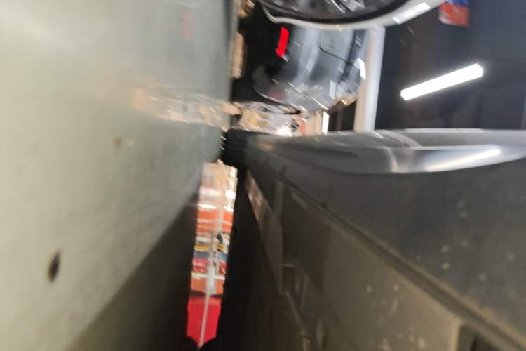 Used Nio ET7 2023 75 kWh Left Side Sill