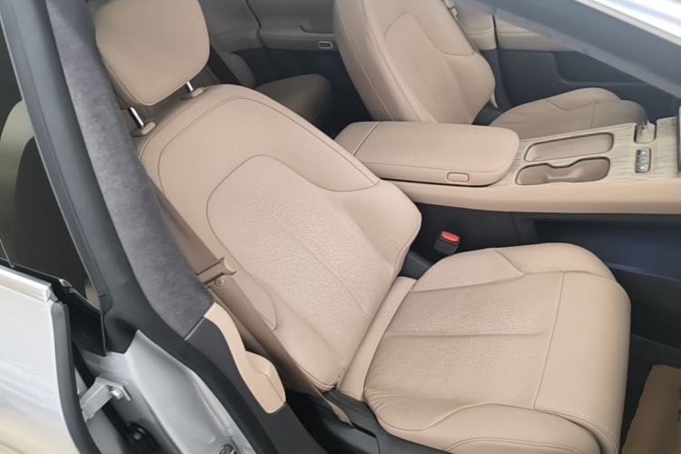 Used Nio ET7 2023 75 kWh Right Front Seat