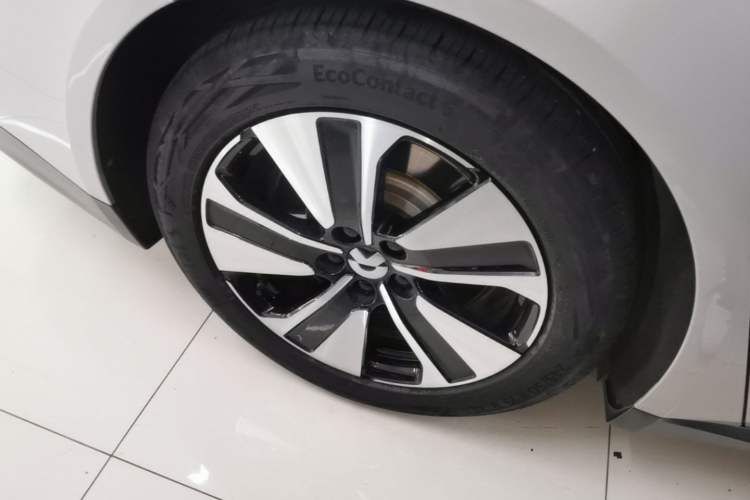 Used Nio ET7 2023 75 kWh Right Rear Wheel Hub