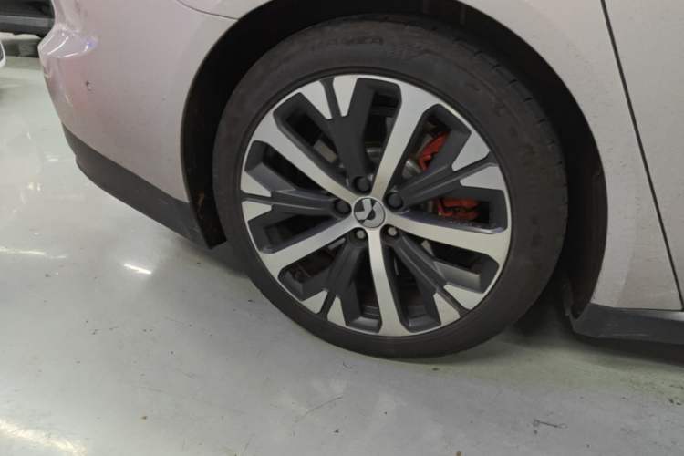 Used Nio ET7 2023 75 kWh Right Rear Wheel Hub