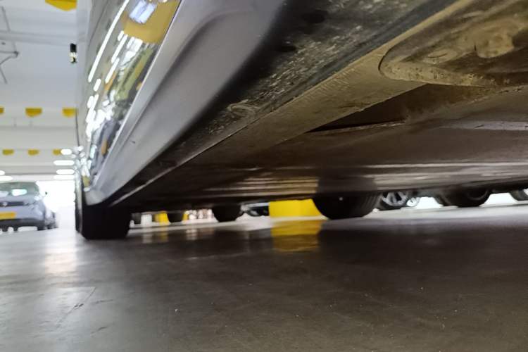 Used Nio ET7 2023 75 kWh Right Side Sill