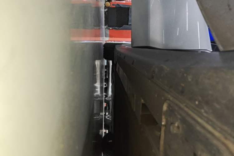 Used Nio ET7 2023 75 kWh Right Side Sill