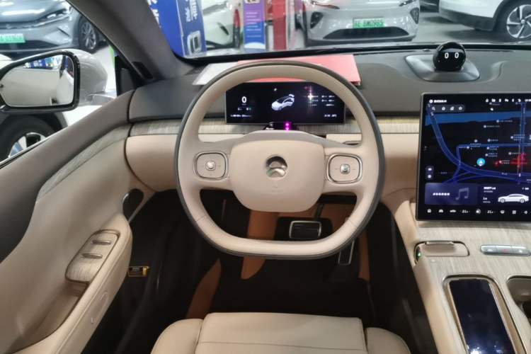 Used Nio ET7 2023 75 kWh Steering Wheel