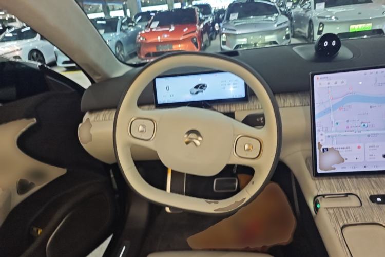 Used Nio ET7 2023 75 kWh Steering Wheel