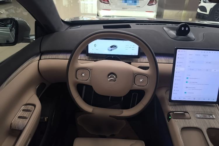 Used Nio ET7 2023 75 kWh Steering Wheel