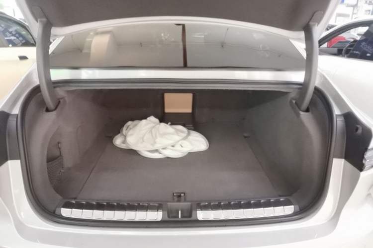 Used Nio ET7 2023 75 kWh Trunk