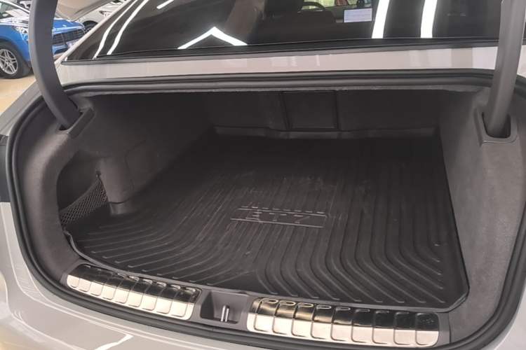 Used Nio ET7 2023 75 kWh Trunk