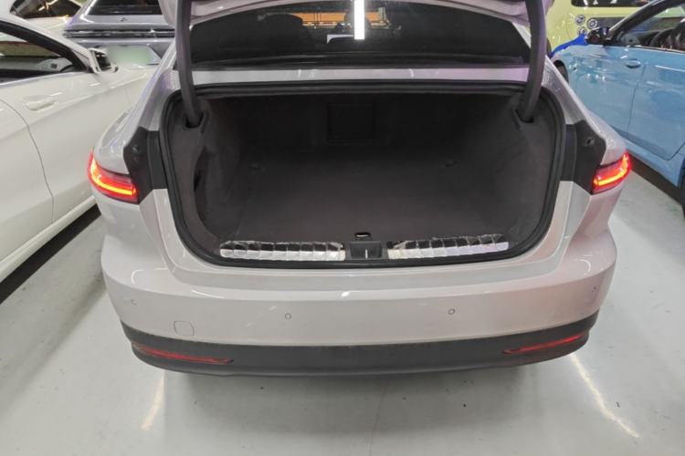 Used Nio ET7 2023 75 kWh Trunk