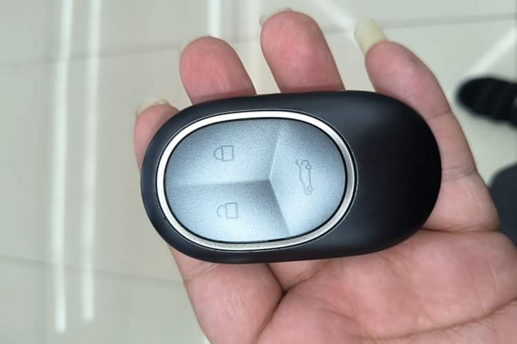 Used Nio ET7 2023 75 kWh Vehicle Key