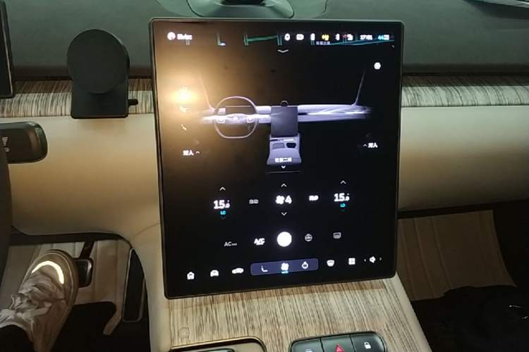 Used Nio ET7 2023 75 kWh Audio And AC Panel