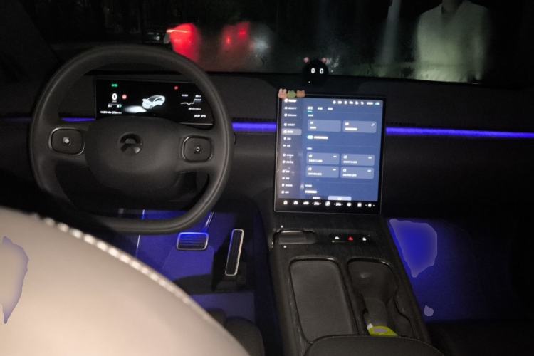 Used Nio ET7 2023 75 kWh Center Console