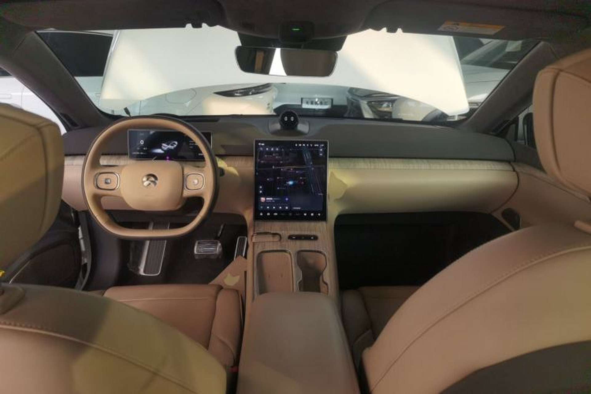 Used Nio ET7 2023 100kWh Center Console
