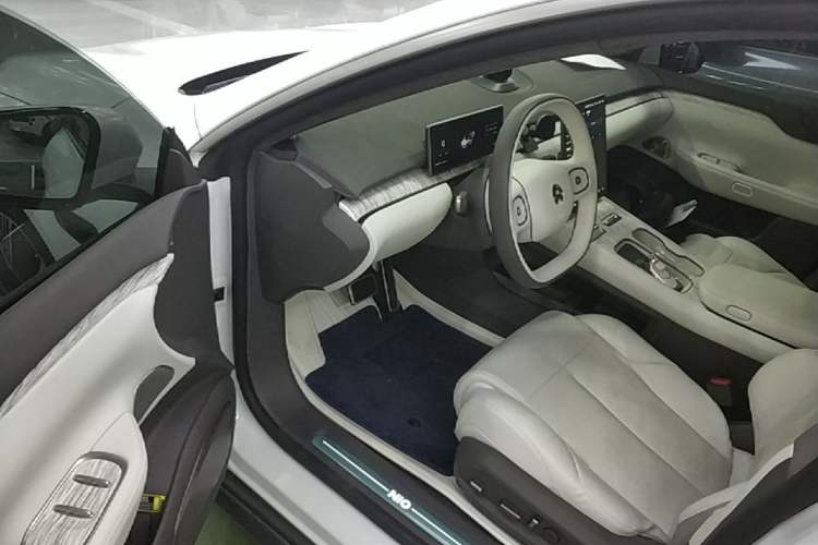 Used Nio ET7 2023 75 kWh Driver Seat