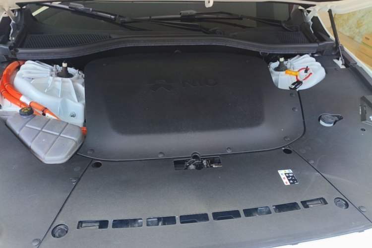 Used Nio ET7 2023 75 kWh Engine Bay
