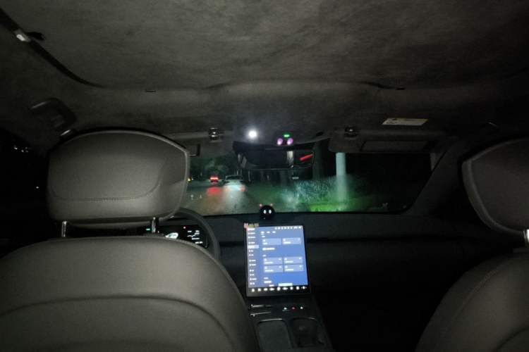 Used Nio ET7 2023 75 kWh Headliner