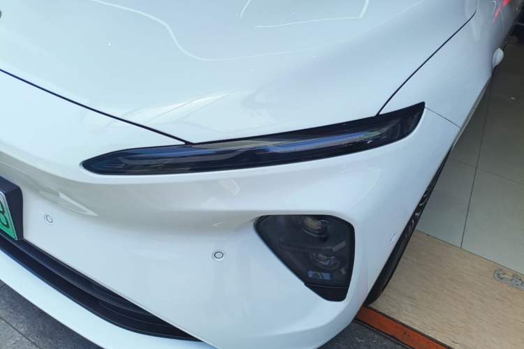 Used Nio ET7 2023 75 kWh Left Front Headlight
