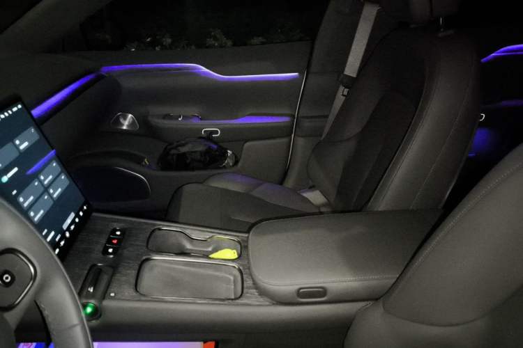 Used Nio ET7 2023 75 kWh Left Front Seat