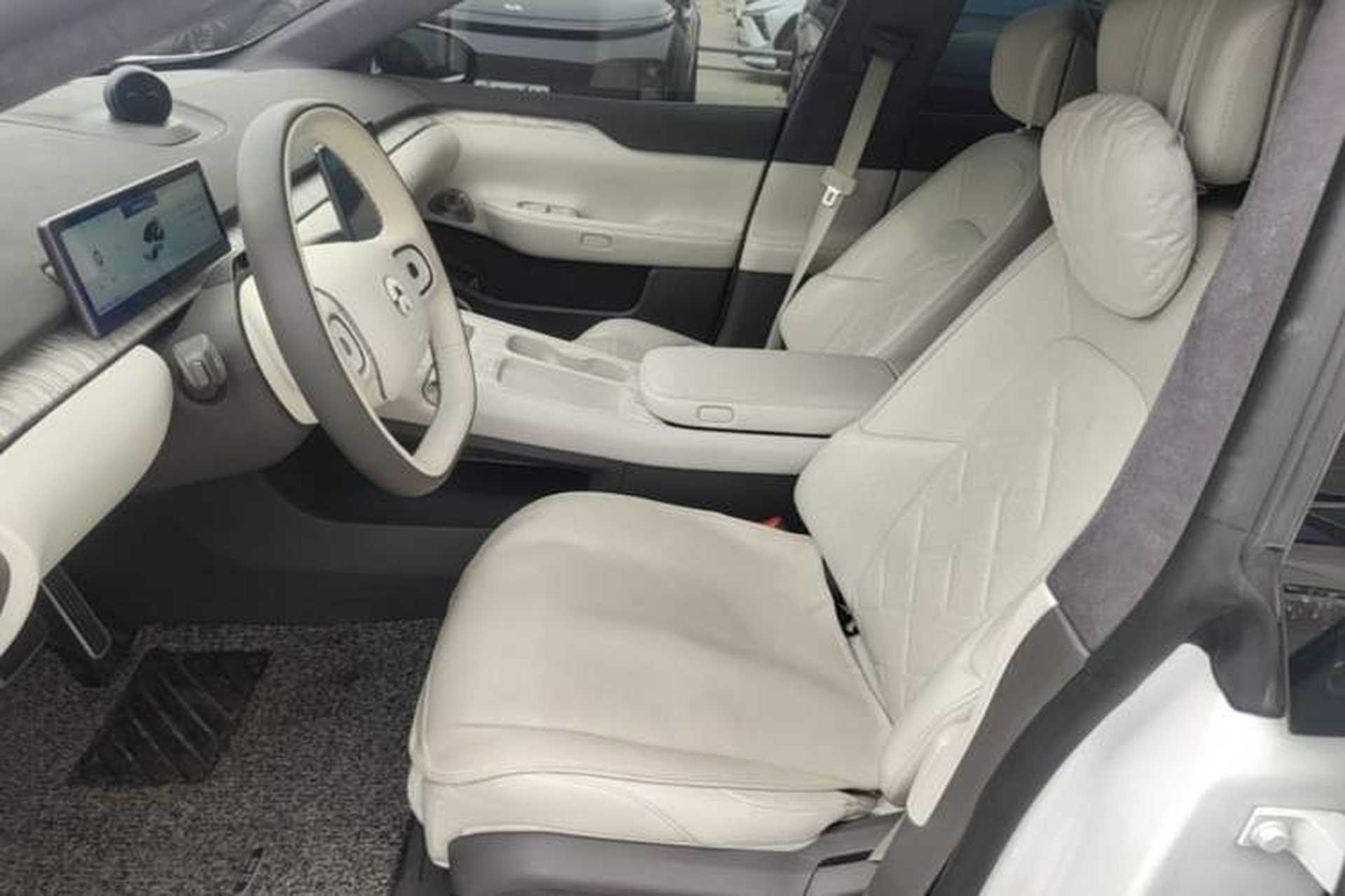 Used Nio ET7 2023 75 kWh Left Front Seat