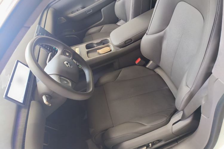 Used Nio ET7 2023 75 kWh Left Front Seat