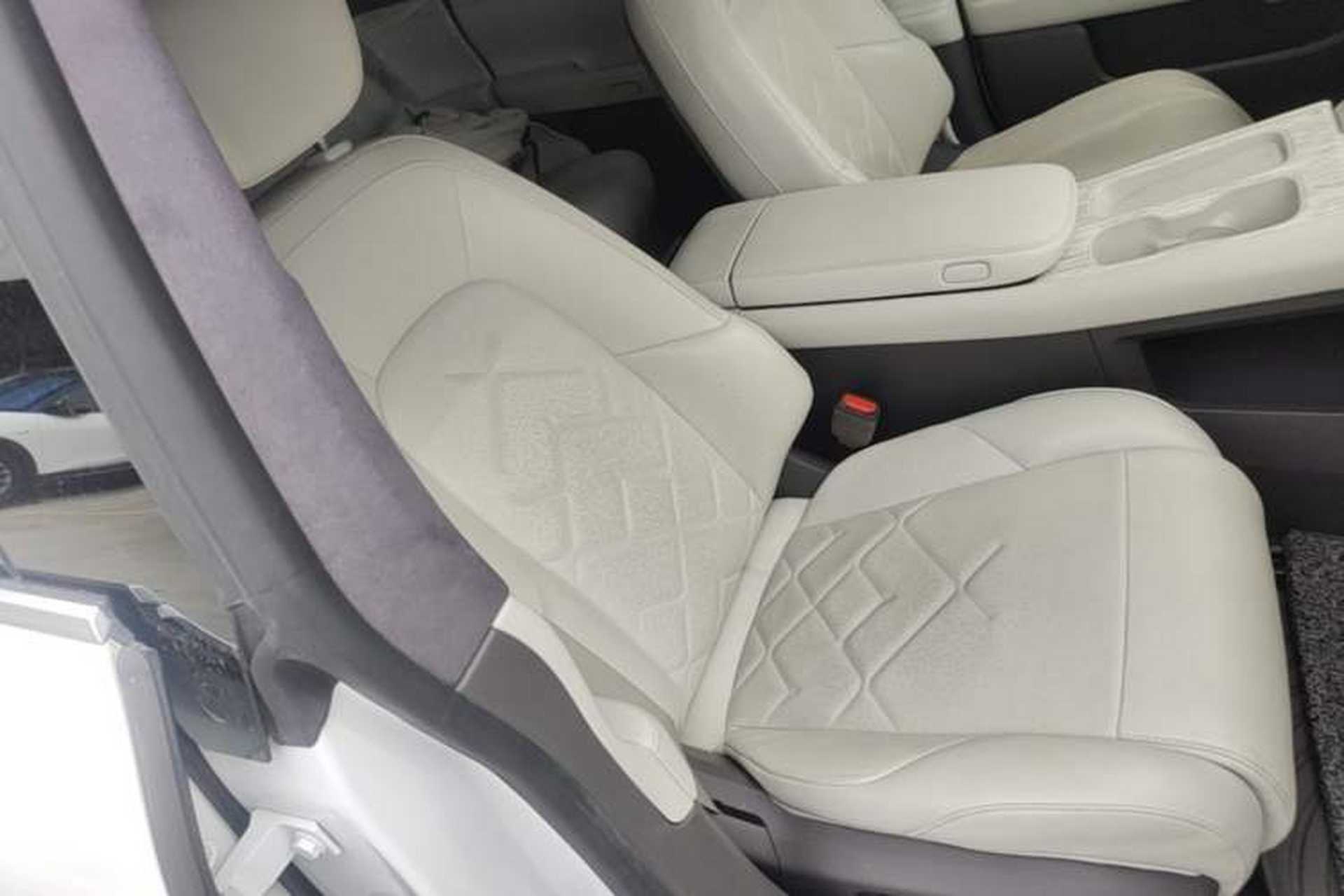 Used Nio ET7 2023 75 kWh Right Front Seat