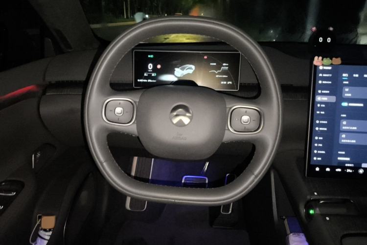 Used Nio ET7 2023 75 kWh Steering Wheel