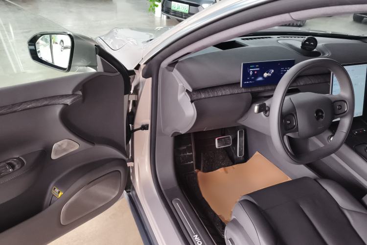 Used Nio ET7 2023 75 kWh Driver Seat