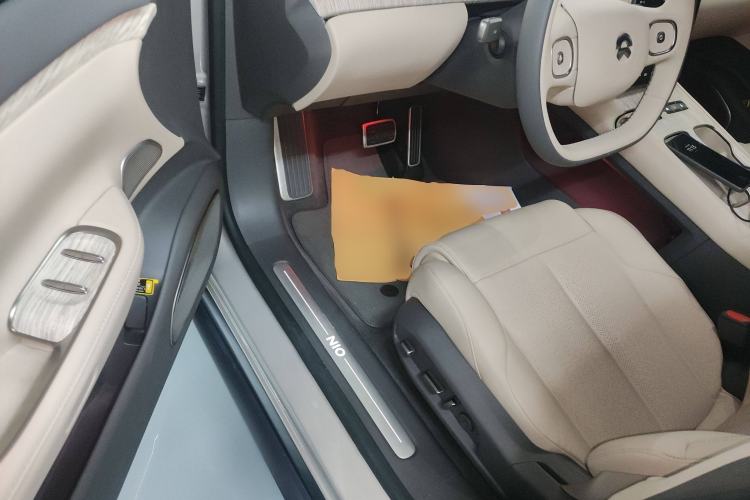 Used Nio ET7 2023 75 kWh Driver Seat