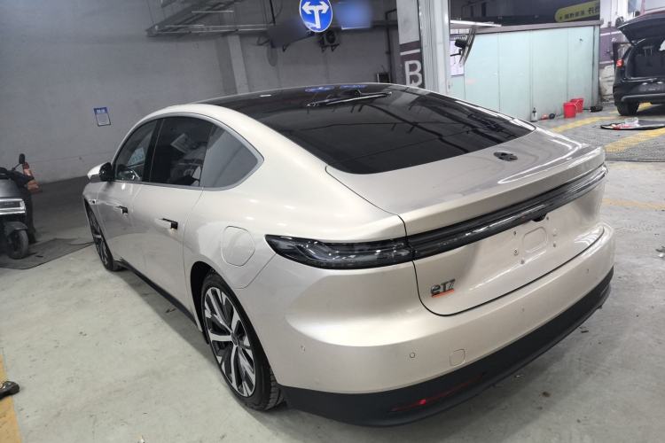 Used Nio ET7 2023 75 kWh Exterior 5