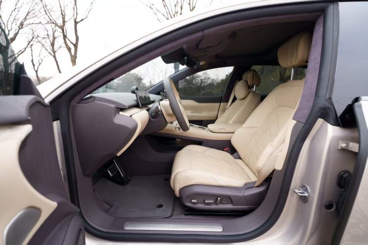 Used Nio ET7 2023 100kWh Signature Edition Interior 2