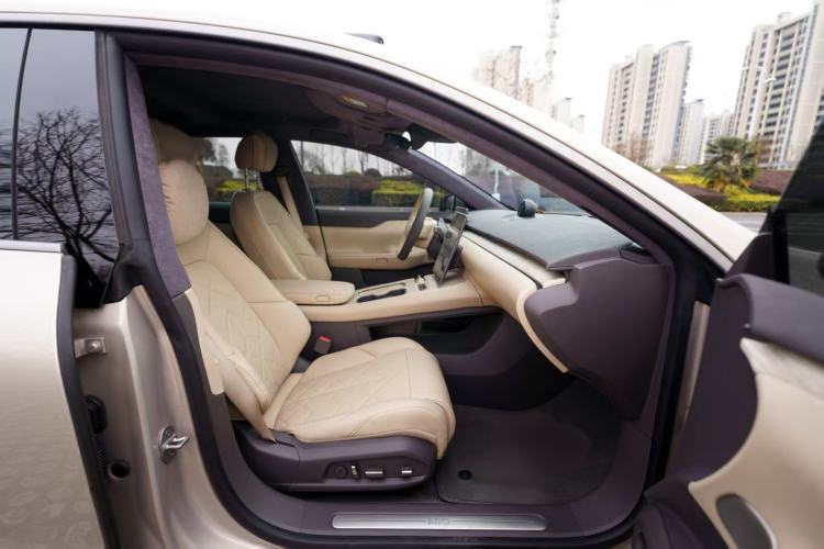 Used Nio ET7 2023 100kWh Signature Edition Interior 3