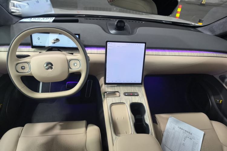 Used Nio ET7 2023 75 kWh Interior 3