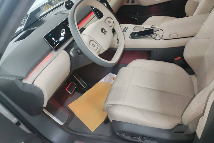Used Nio ET7 2023 75 kWh Left Front Seat