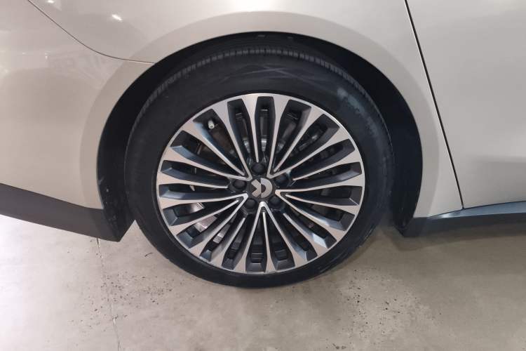 Used Nio ET7 2023 75 kWh Right Rear Wheel Hub