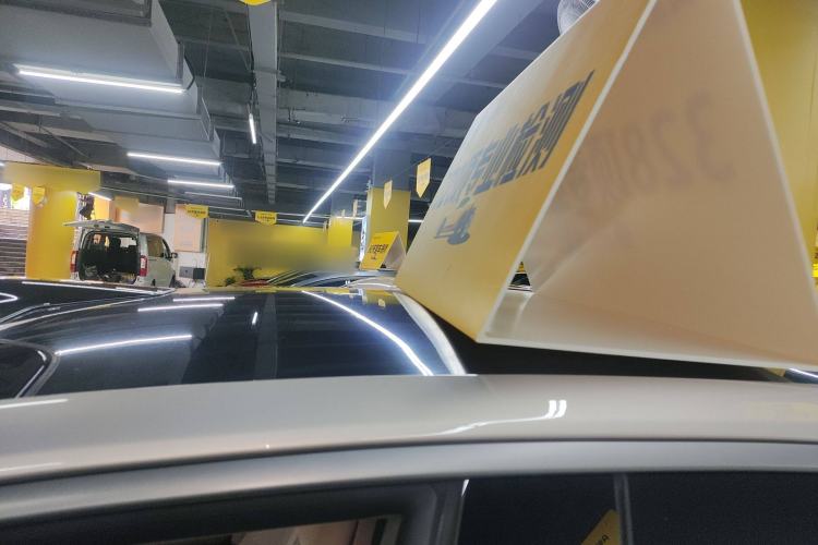 Used Nio ET7 2023 75 kWh Roof