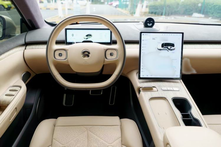 Used Nio ET7 2023 100kWh Signature Edition Steering Wheel