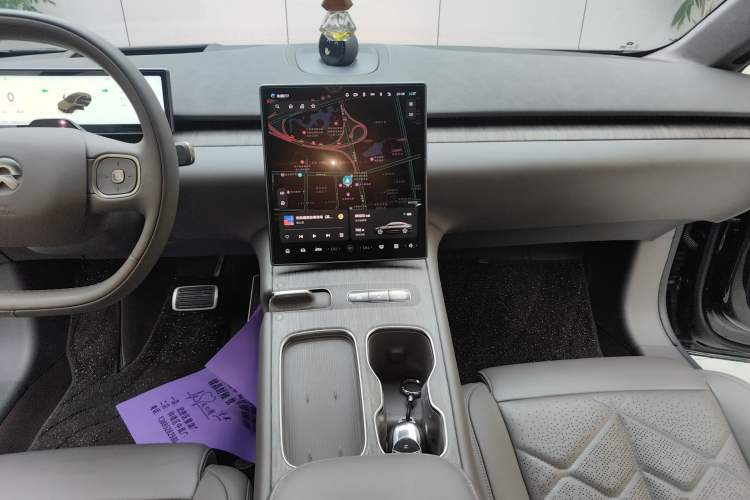 Used Nio ET7 2024 75 kWh Executive Edition Audio And AC Panel